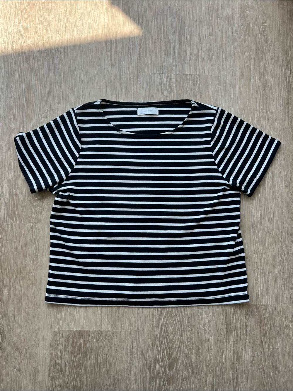 Oak + Fort Black & White Striped Minimalist Short Sleeve Women’s Top Size XS